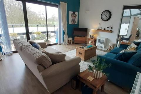2 bedroom apartment for sale, 11 Lark Valley Court, Lark Valley Drive, Fornham St. Martin, Bury St. Edmunds, Suffolk IP28 6UQ
