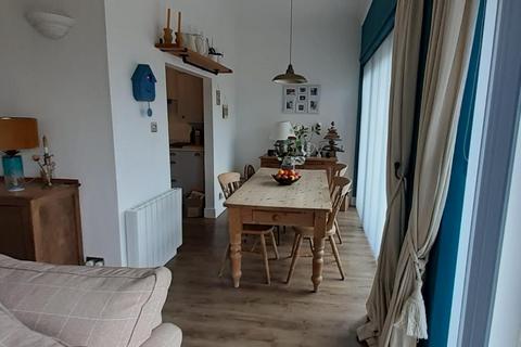 2 bedroom apartment for sale, 11 Lark Valley Court, Lark Valley Drive, Fornham St. Martin, Bury St. Edmunds, Suffolk IP28 6UQ