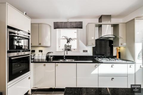 undefined, Chelmsford Road, South Woodford E18