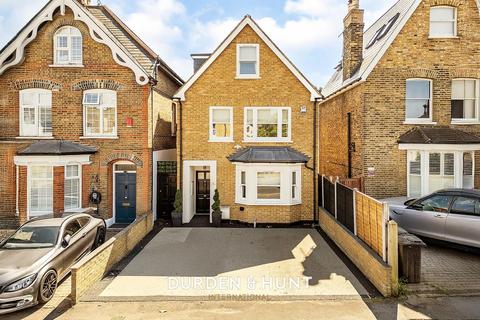 undefined, Chelmsford Road, London E18