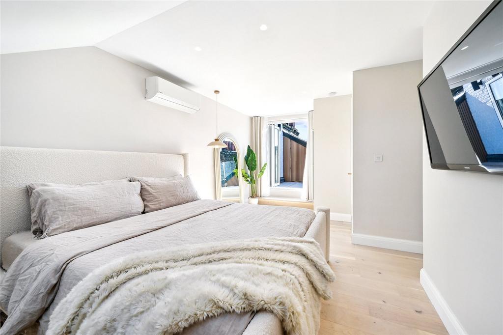 Principal Bedroom