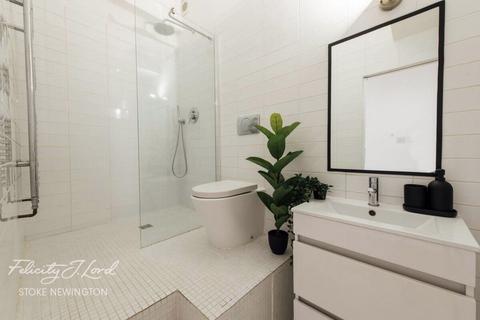 2 bedroom apartment to rent, Stoke Newington High Street, LONDON