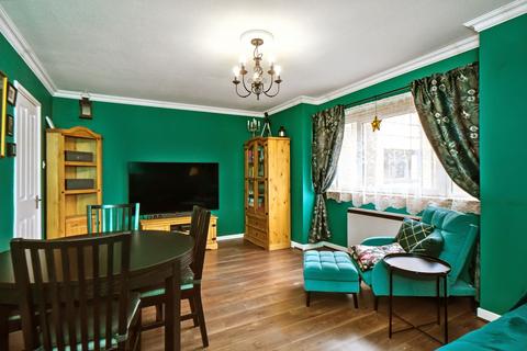 2 bedroom flat for sale, 9/8 Allanfield, EDINBURGH, EH7 5YH