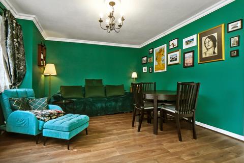 2 bedroom flat for sale, 9/8 Allanfield, EDINBURGH, EH7 5YH