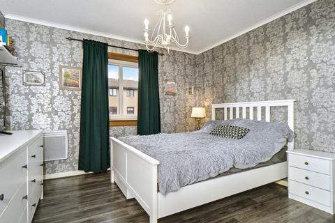 9/8 Allanfield, Edinburgh, EH7 5YH