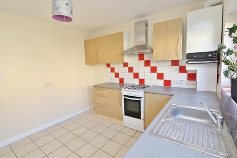 2 bedroom terraced house to rent, York Road, Ilford, IG1