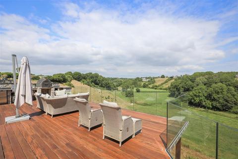 4 bedroom farm house for sale, Cliff House, Llancarfan, Vale Of Glamorgan, CF62 3AJ