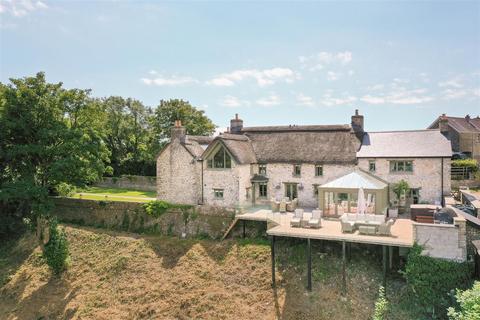 4 bedroom farm house for sale, Cliff House, Llancarfan, Vale Of Glamorgan, CF62 3AJ