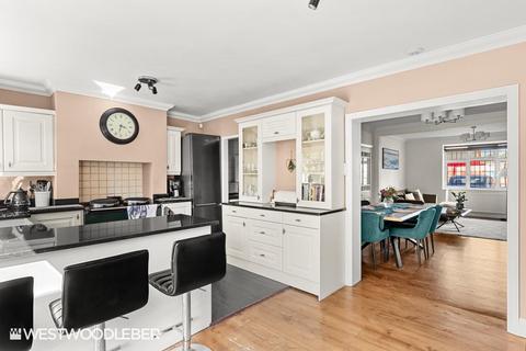 51 Pecks Hill, Nazeing, Waltham Abbey, EN9 2NX