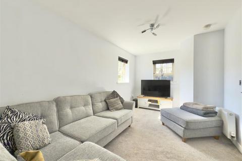 158 Barnsbridge Grove, Barnsley, S70 3RW