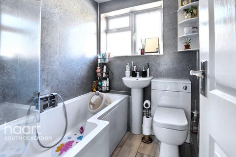 20 Martin Road, Aveley, South Ockendon, RM15 4TS
