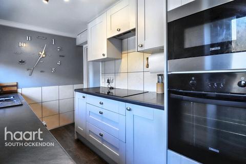 20 Martin Road, Aveley, South Ockendon, RM15 4TS