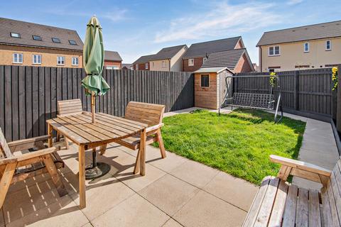 3 bedroom semi-detached house for sale, Waterside Crescent, Castleford, Castleford