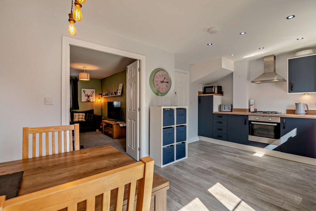 Kitchen / Dining