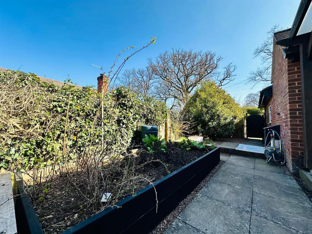 Vegetable Patch & Side Garden