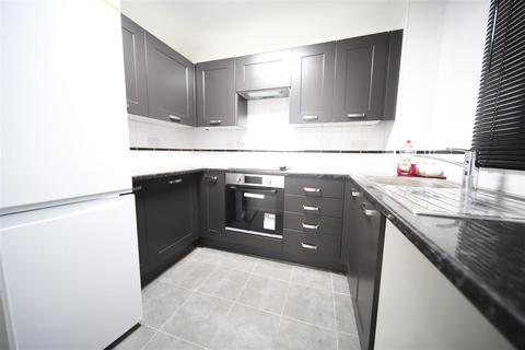 1 bedroom flat for sale, Flamstead End Road, Cheshunt