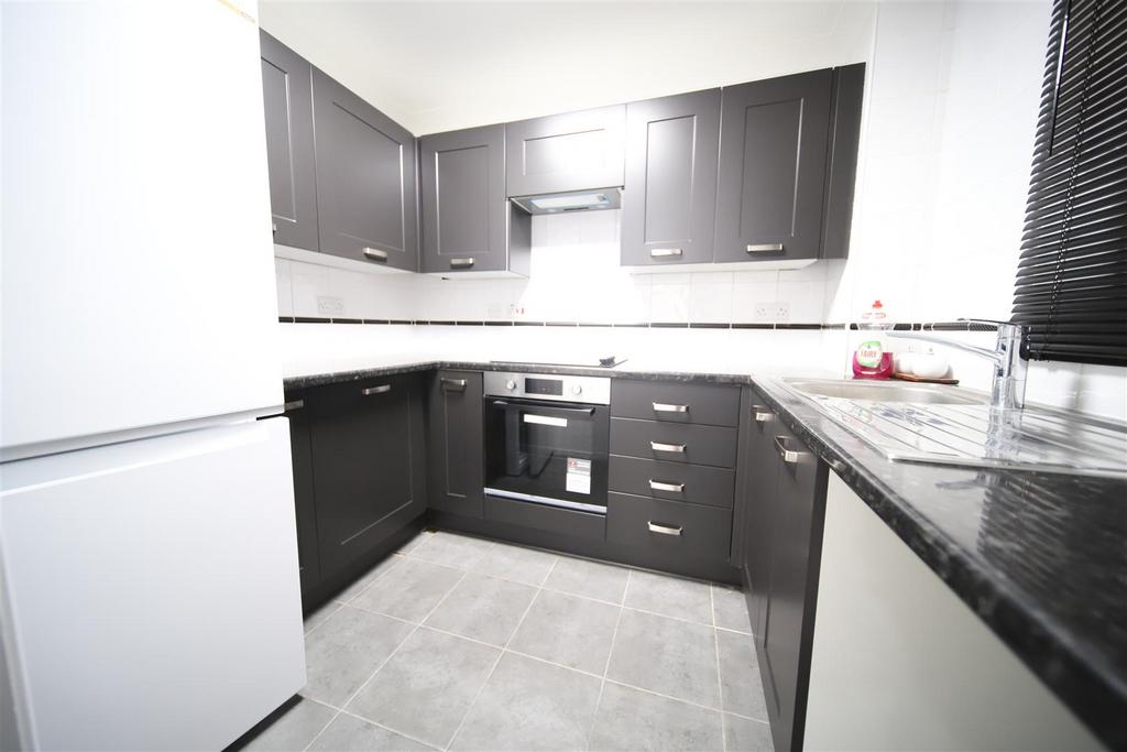 Kitchen 1.JPG