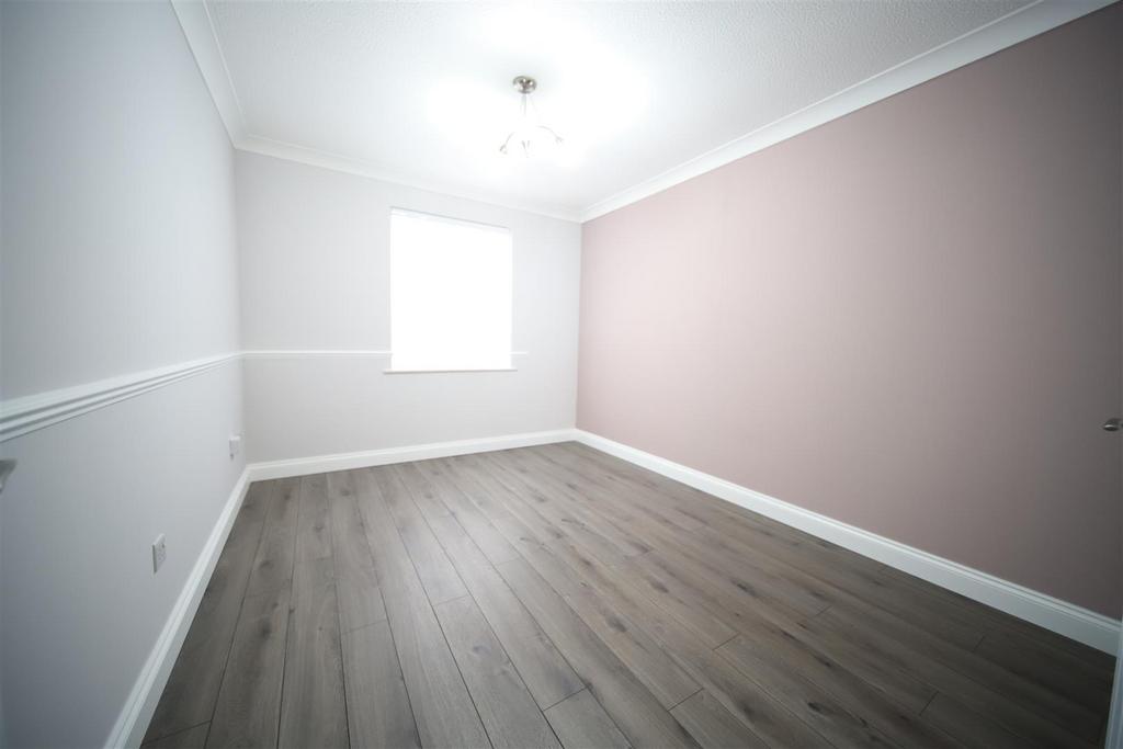 Bedroom 1.JPG