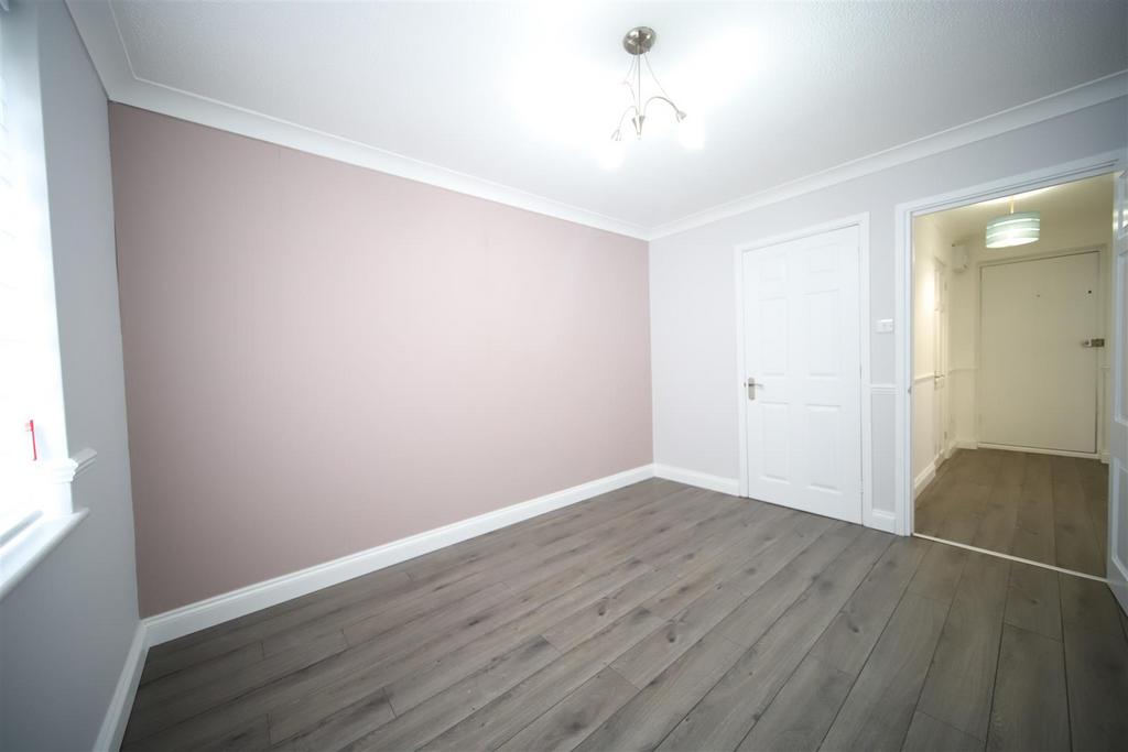 Bedroom 1 2.JPG