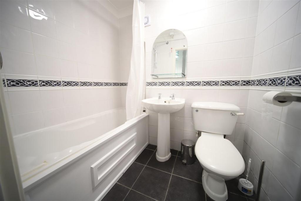 Bathroom.JPG