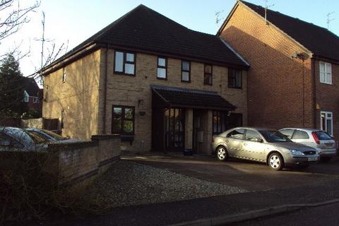 1 bedroom maisonette to rent, Mead Path, Chelmsford CM2