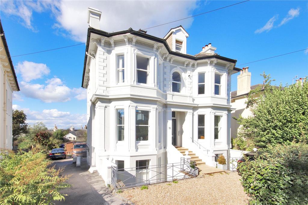 19 Lansdowne
