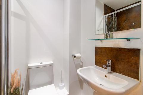 5 bedroom flat share to rent, Classic Ensuite Orbital House