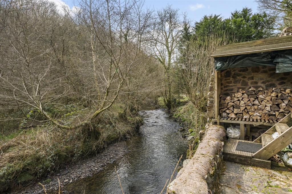 Log store and river