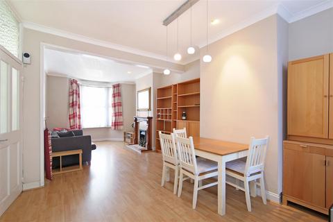 2 bedroom terraced house to rent, Holbrook Road | Stratford | E15