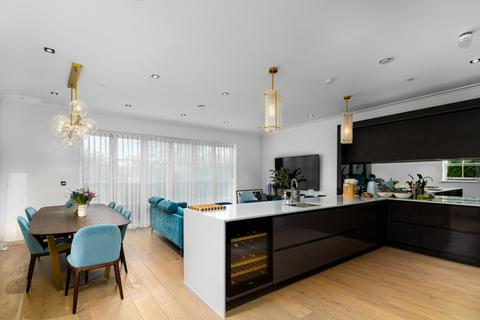 25 Egerton Drive, Isleworth, TW7 7EQ