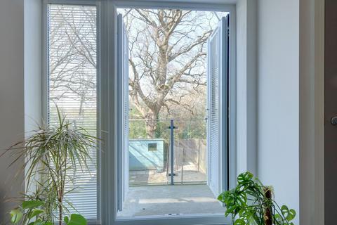2 bedroom apartment for sale, Elizabeth Court, Burgess Hill, RH15