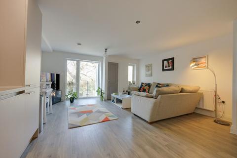 2 bedroom apartment for sale, Elizabeth Court, Burgess Hill, RH15