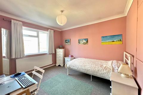1 Broadview Close, Eastbourne, BN20 9RB