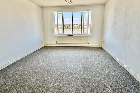 2 bedroom apartment for sale, Keating Close, Rochester