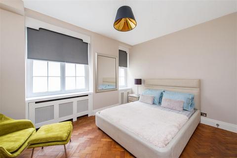 1 bedroom flat for sale, Princess Court, Queensway, W2