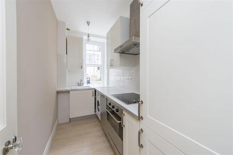 1 bedroom flat for sale, Princess Court, Queensway, W2