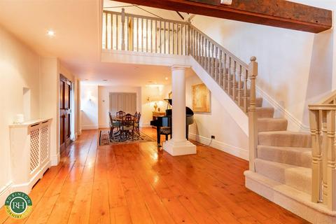 2 bedroom barn conversion for sale, Buttercross Barn, Sunderland Street, Tickhill, Doncaster