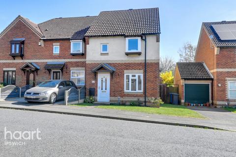 8 Broom Crescent, Ipswich, IP3 0EE