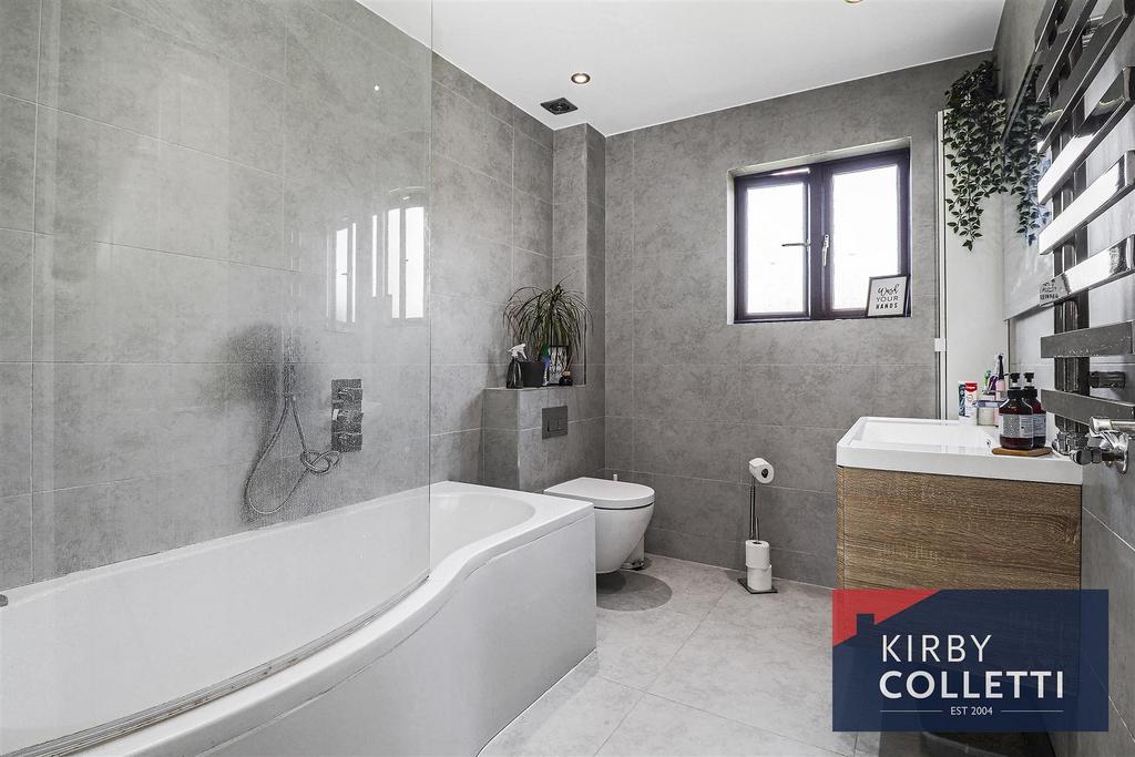 Family bathroom