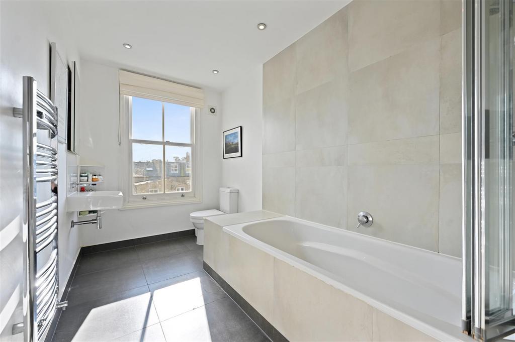 Irving Road - Ensuite