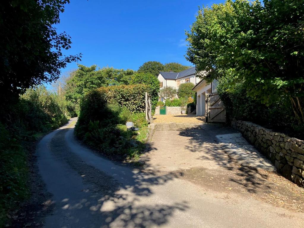 Driveway Entrance (Vendor Photo)