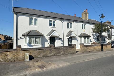 Flat 3, 3 Bedfont Road, Stanwell, Staines-upon-thames, TW19 7LR