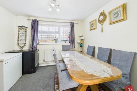 undefined, Holkham Close, Luton LU4