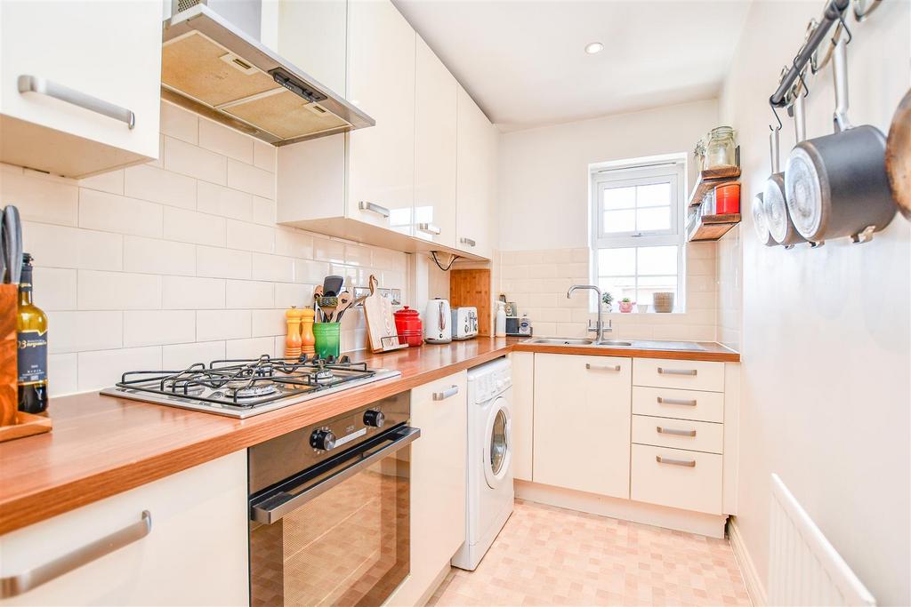 Kitchen 1.2.jpg