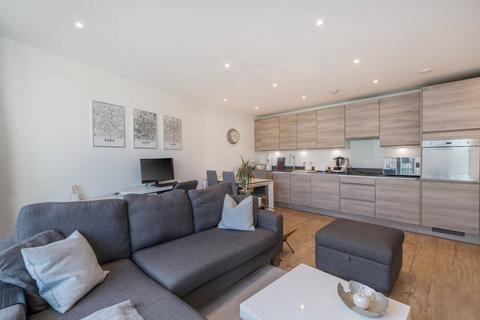 2 bedroom flat for sale, Lakeside Drive, Acton, London, NW10