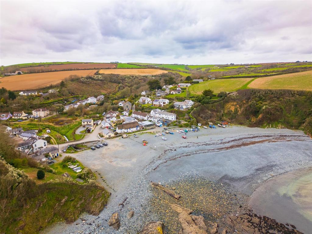 The Beach House, Porthallow-01.jpg