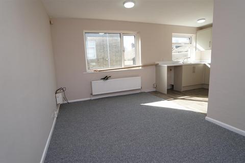 1 bedroom flat to rent, Bradford Road, Idle