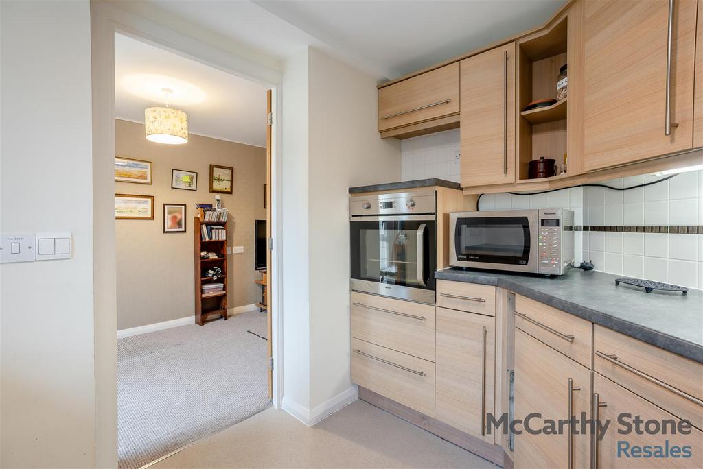 8639216-interior29.jpg