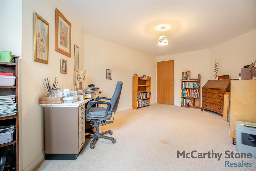 8639216-interior22.jpg