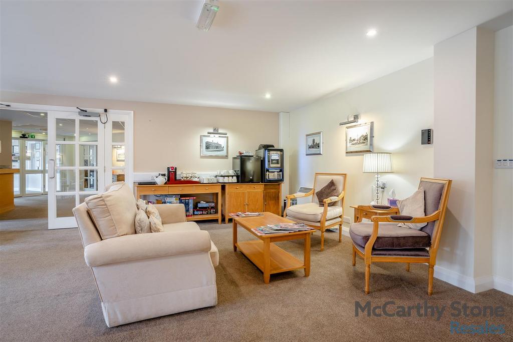 8639216-interior01.jpg